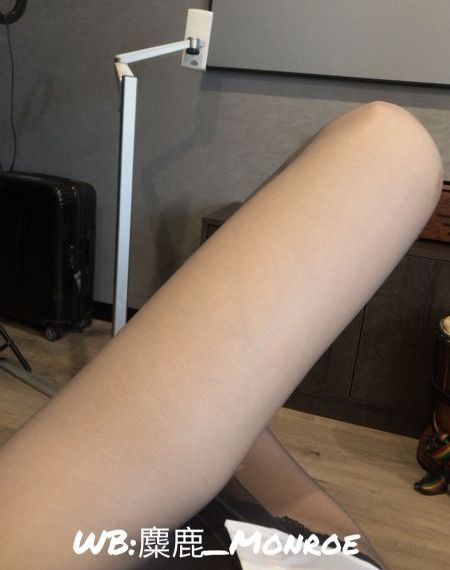 欧美洋妞粗大呻吟_DVD免费在线播放