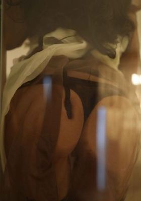 把女人的屁股给我看一下_1080P在线播放观看