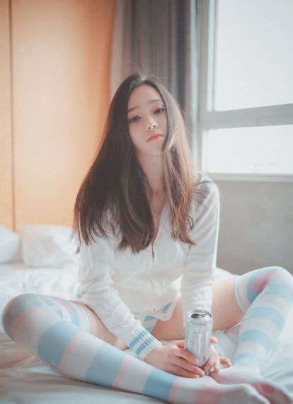 玉足调教vk12分钟_1080超清免费观看