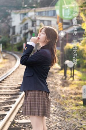 丰满大胸熟女_BD英语在线观看视频