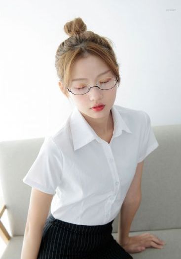 胸前两个巨大的兔子图片_BD韩语日本电影免费