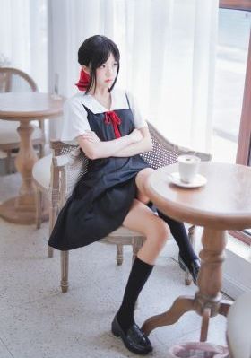 把麻麻按在厨房啪啪_超清在线观看