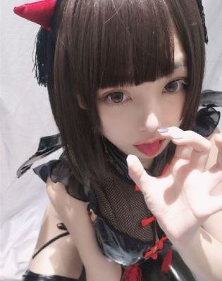 操大胸白丝美女_超清日韩电影在线