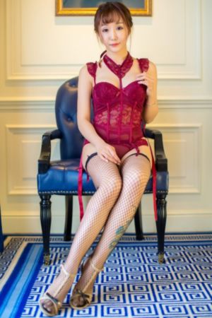 一把扯下肚兜含着双乳_DVD免费高清观看
